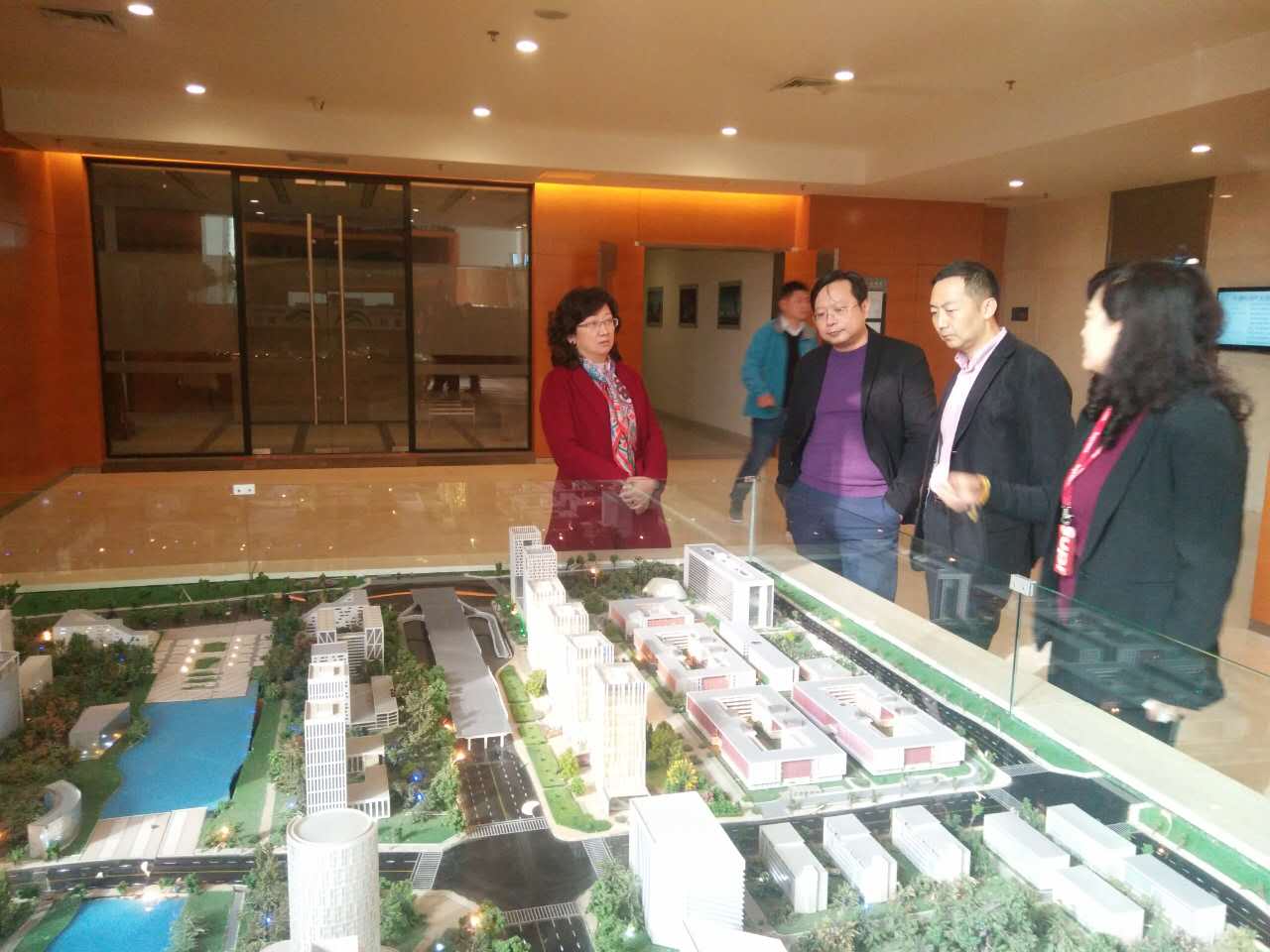 集團公司領導赴西安環(huán)普科技產業(yè)園考察調研（配圖）.jpg